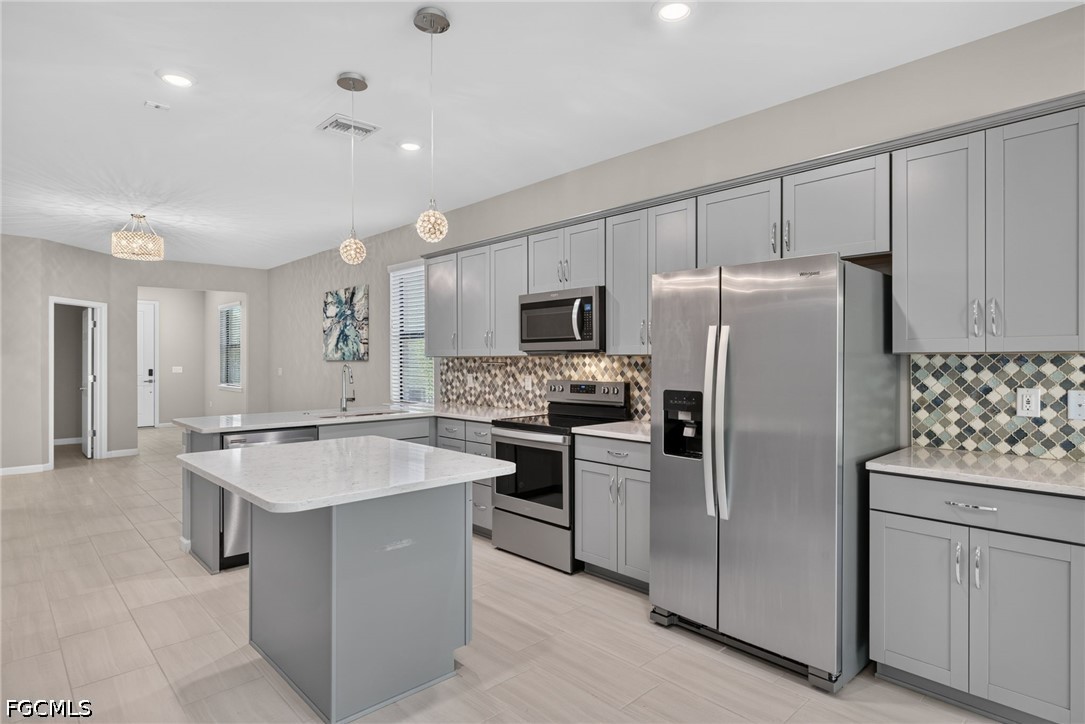 3 Bed SingleFamilyResidence for Sale in Eagle Reserve, photo 4
