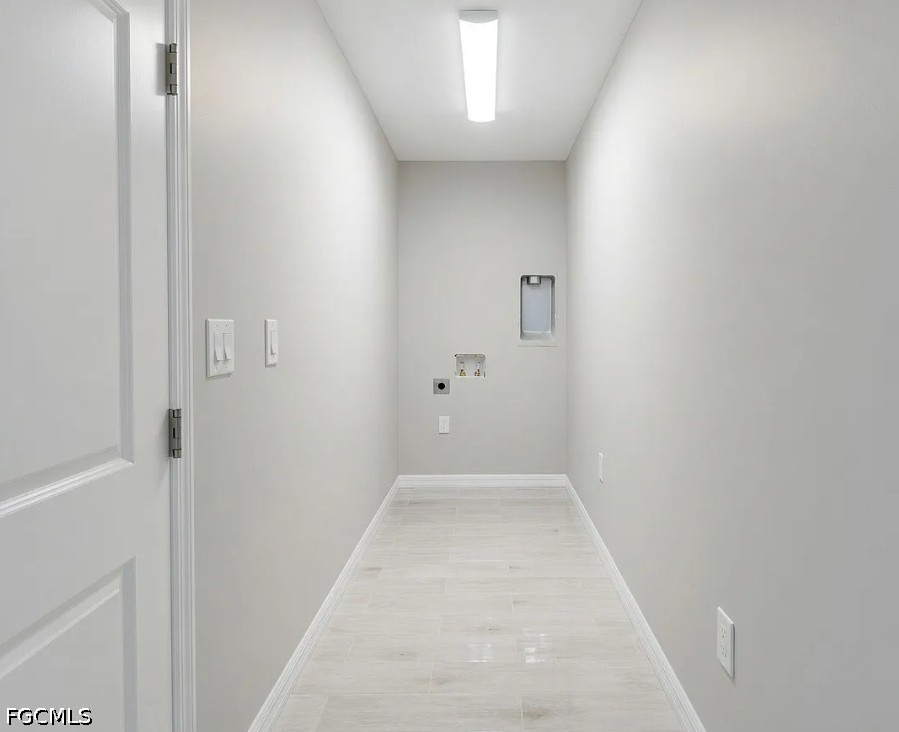 4 Bed SingleFamilyResidence for Sale in Cape Coral, photo 4