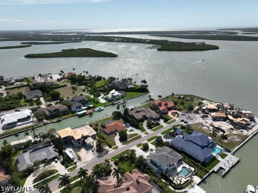 3 Bed Pool Home for Sale in Marco Island, photo 4