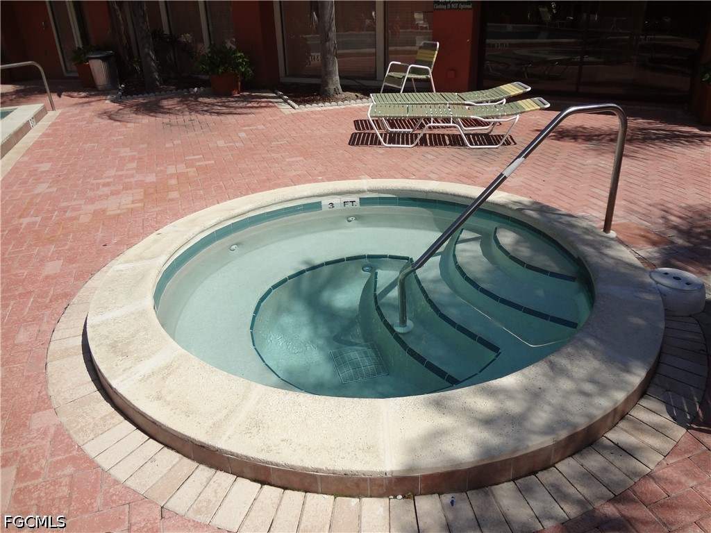 2 Bed Condominium for Sale in Village Creek, photo 4