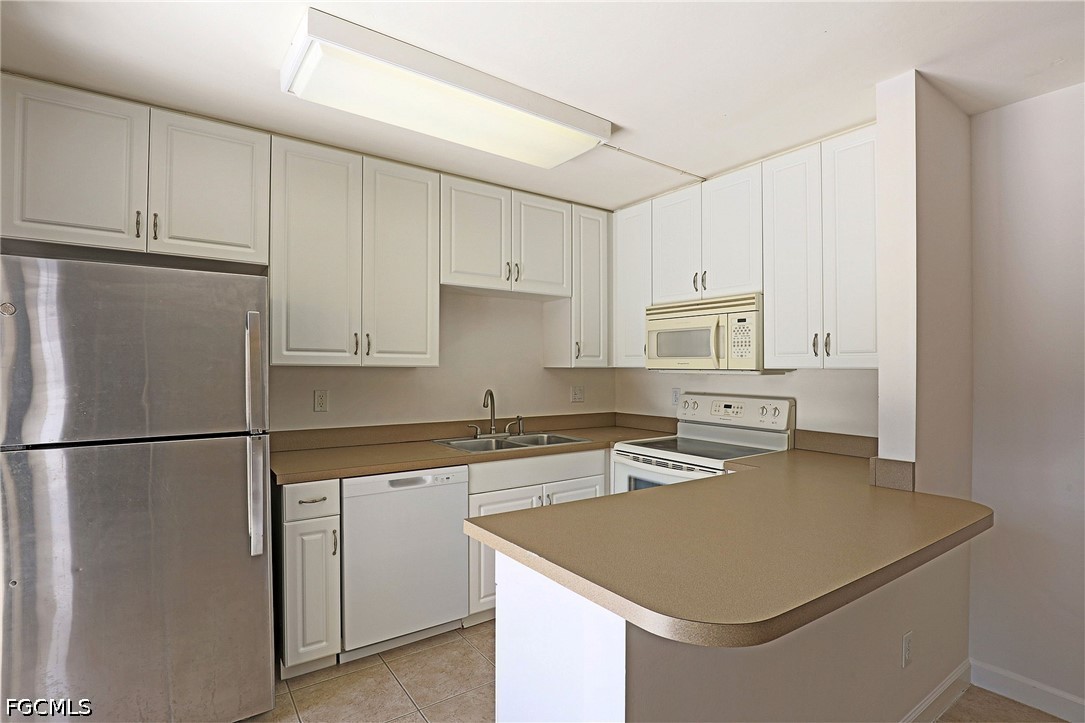 2 Bed Townhouse for Sale in Fort Myers, photo 4