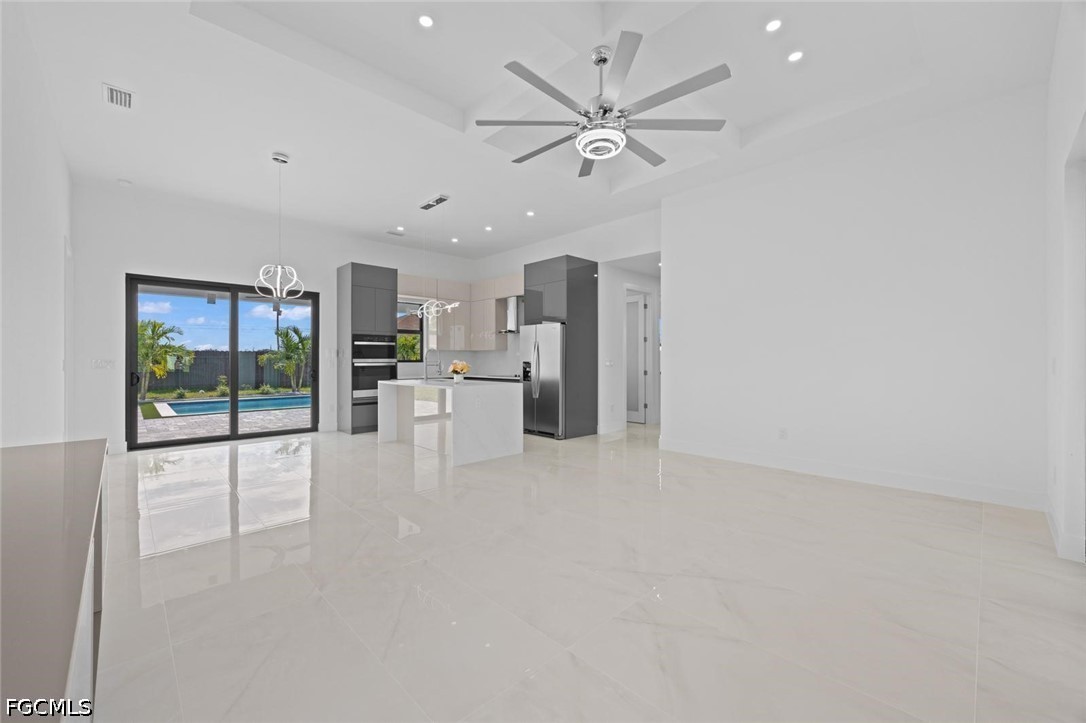3 Bed Pool Home for Sale in Cape Coral, photo 4