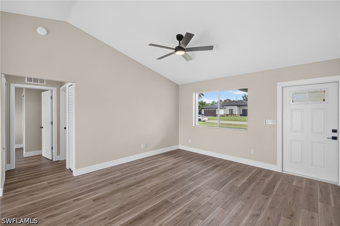 3 Bed SingleFamilyResidence for Sale in Cape Coral, photo 4