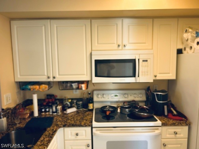 1 Bed Condominium for Sale in Naples, photo 4