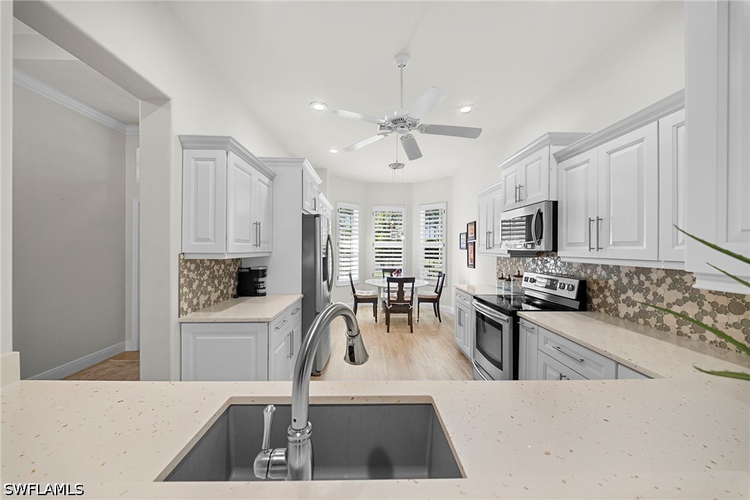 2 Bed Pool Home for Sale in Naples, photo 4