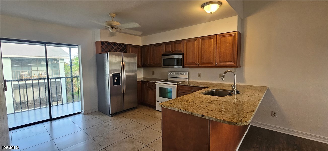 2 Bed Condominium for Sale in Cape Coral, photo 4