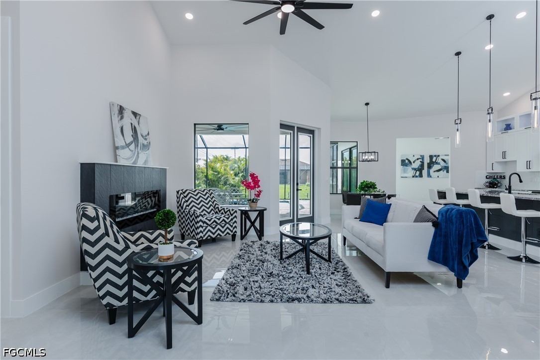 4 Bed Pool Home for Sale in Cape Coral, photo 4