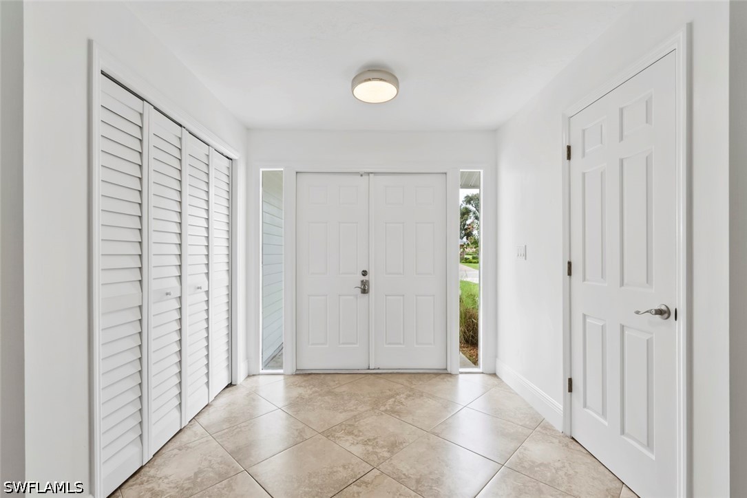 3 Bed Pool Home for Sale in Kings Lake, photo 4
