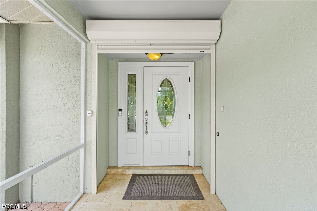 3 Bed Pool Home for Sale in Lochmoor, photo 4