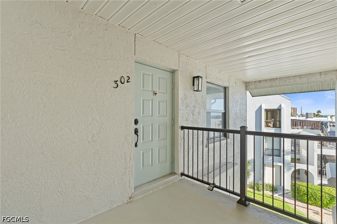 2 Bed Waterfront Home for Sale in Cape Coral, photo 4