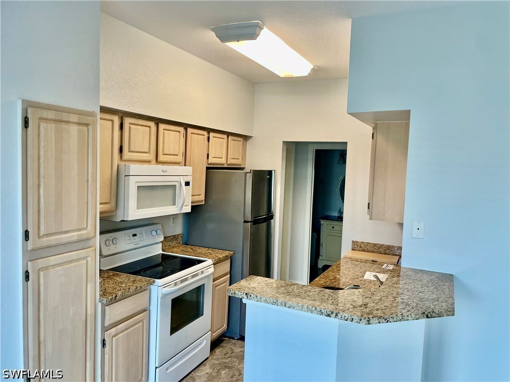 1 Bed Condominium for Sale in Estero, photo 4