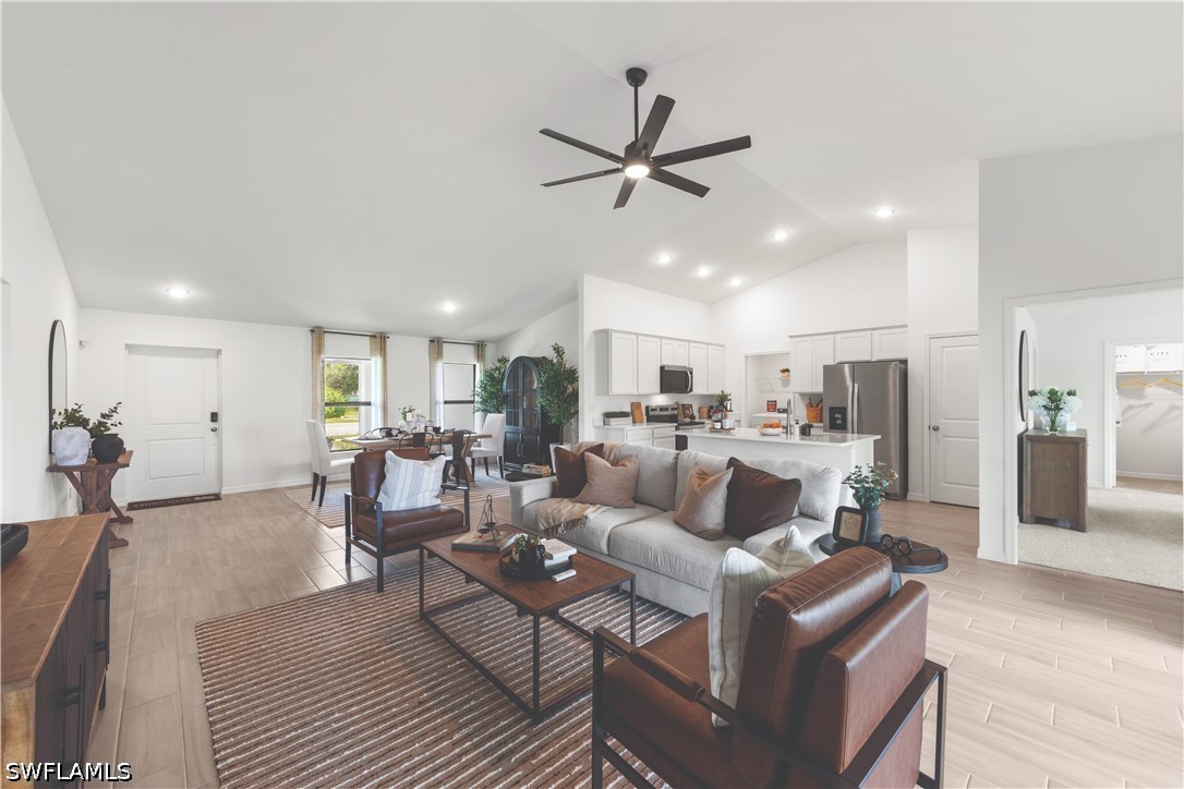 4 Bed SingleFamilyResidence for Sale in Lehigh Acres, photo 4