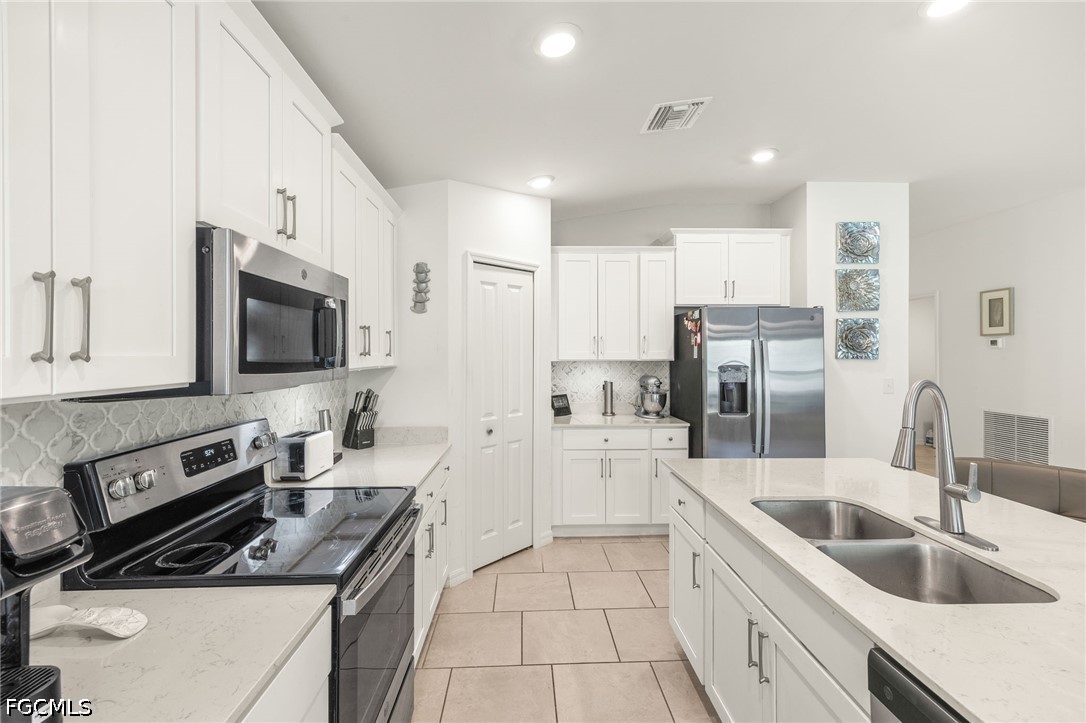4 Bed SingleFamilyResidence for Sale in Oakview, photo 4