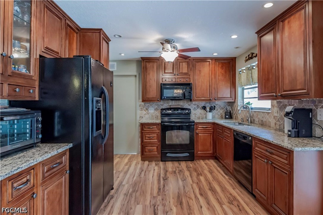 3 Bed Pool Home for Sale in Port Charlotte, photo 4
