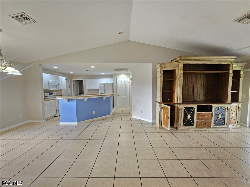 3 Bed SingleFamilyResidence for Sale in Lehigh Acres, photo 4