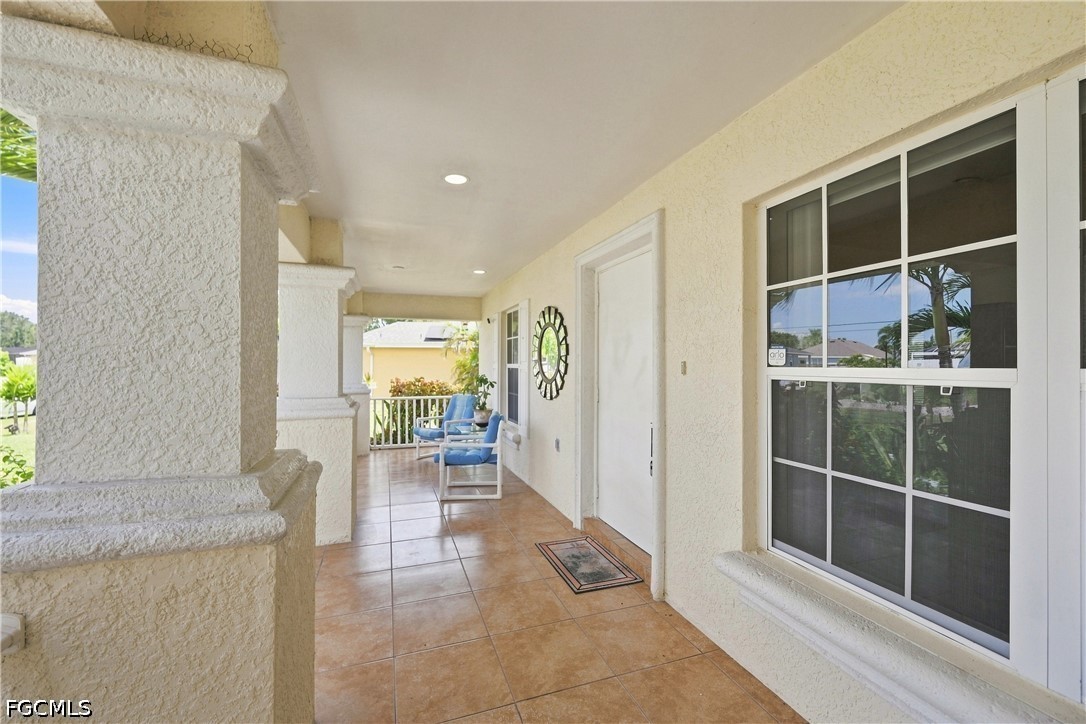 3 Bed SingleFamilyResidence for Sale in Cape Coral, photo 4
