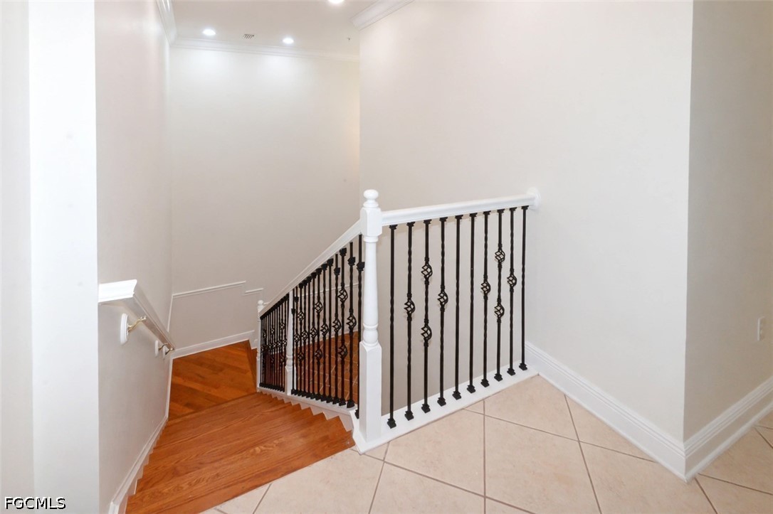 3 Bed Waterfront Home for Sale in Hamilton, photo 4