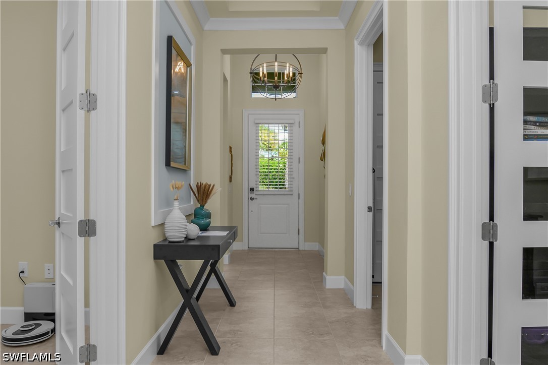 3 Bed Pool Home for Sale in Naples, photo 4