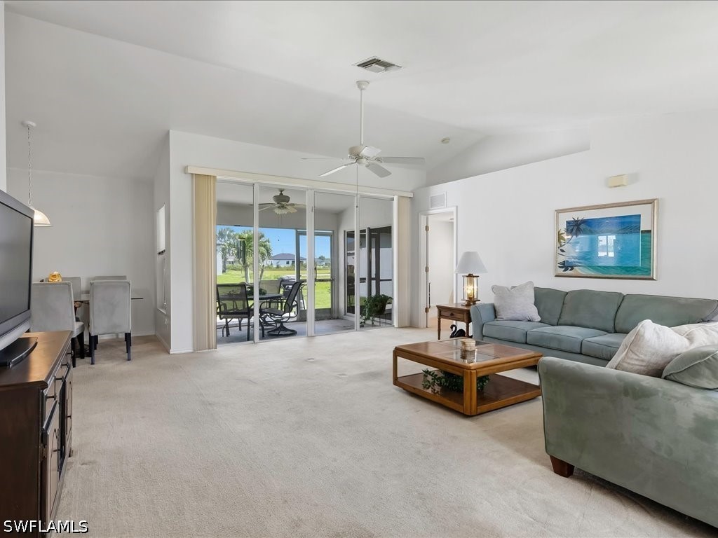 3 Bed SingleFamilyResidence for Sale in Cape Coral, photo 4