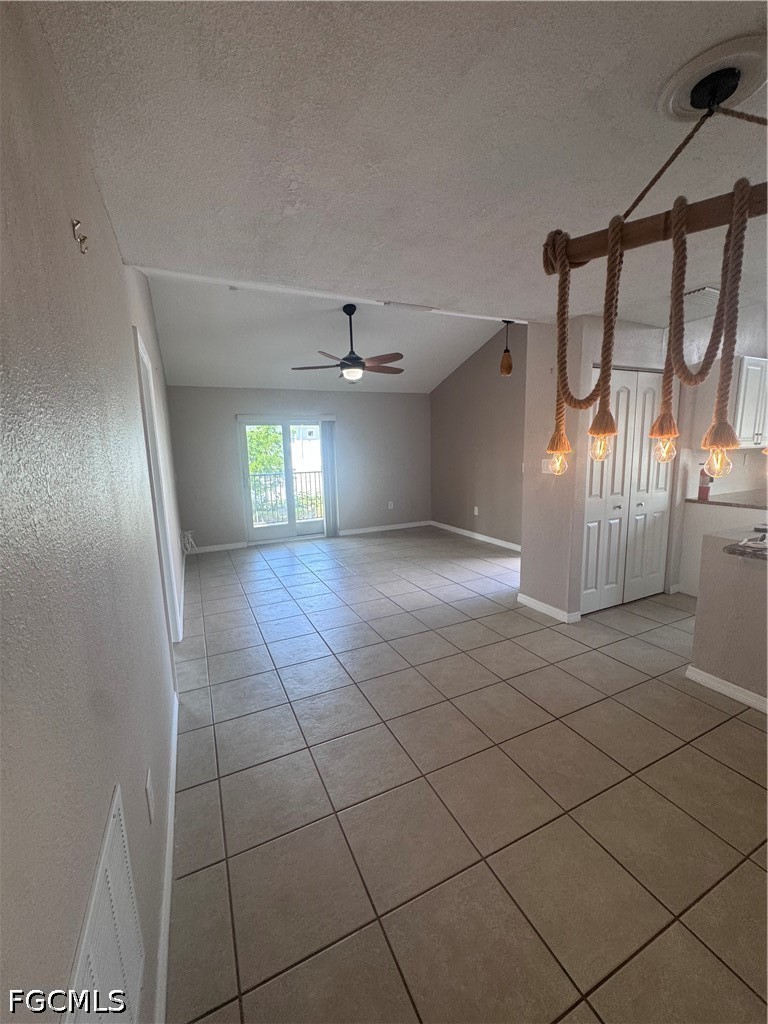 3 Bed Condominium for Sale in Fort Myers, photo 4