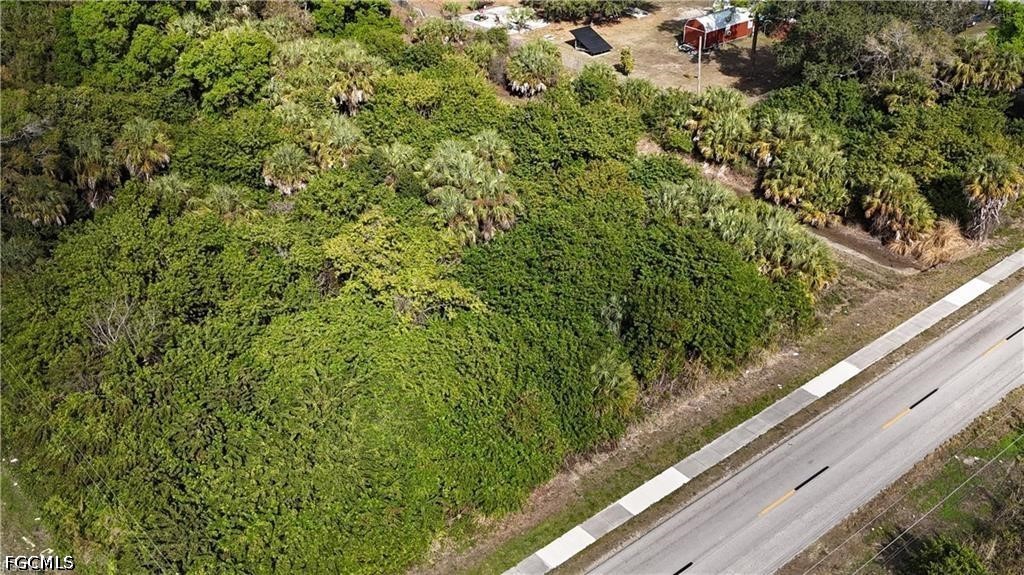 Waterfront Home for Sale in Lehigh Acres, photo 4
