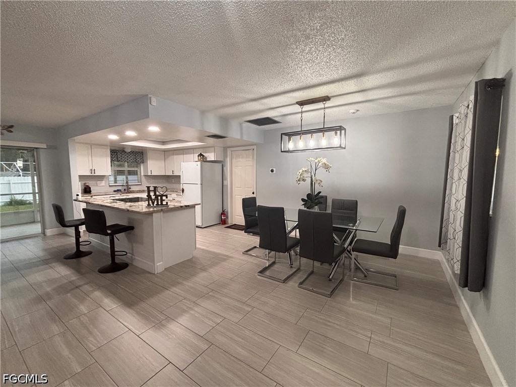 3 Bed SingleFamilyResidence for Sale in Lehigh Acres, photo 4