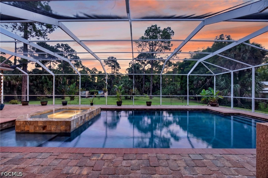 5 Bed Pool Home for Sale in Naples, photo 4