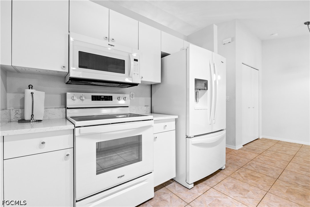3 Bed Pool Home for Sale in Fort Myers, photo 4