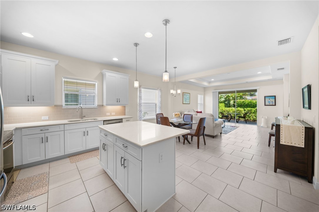 3 Bed SingleFamilyResidence for Sale in Naples, photo 4