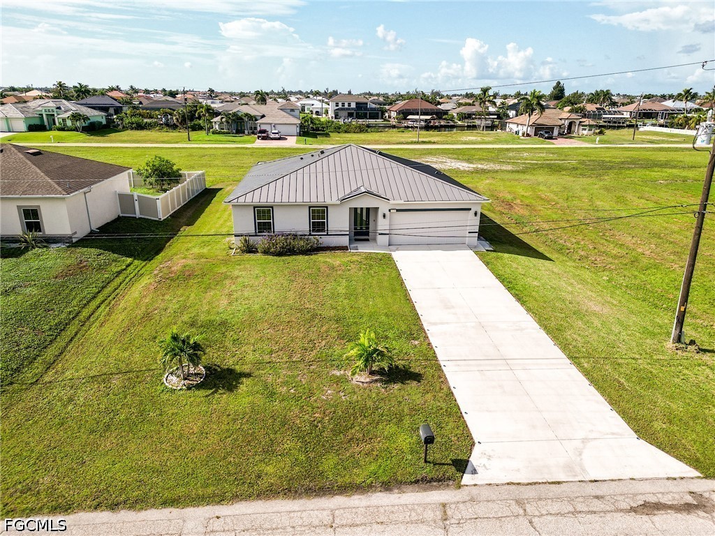4 Bed SingleFamilyResidence for Sale in Cape Coral, photo 4