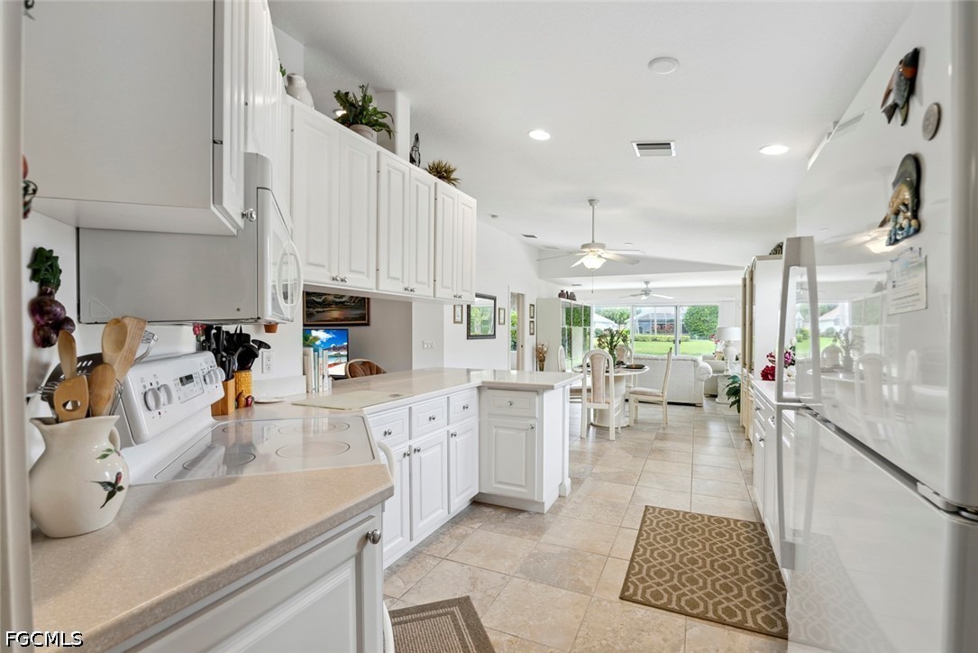 2 Bed Attached for Sale in Bonita Springs, photo 4