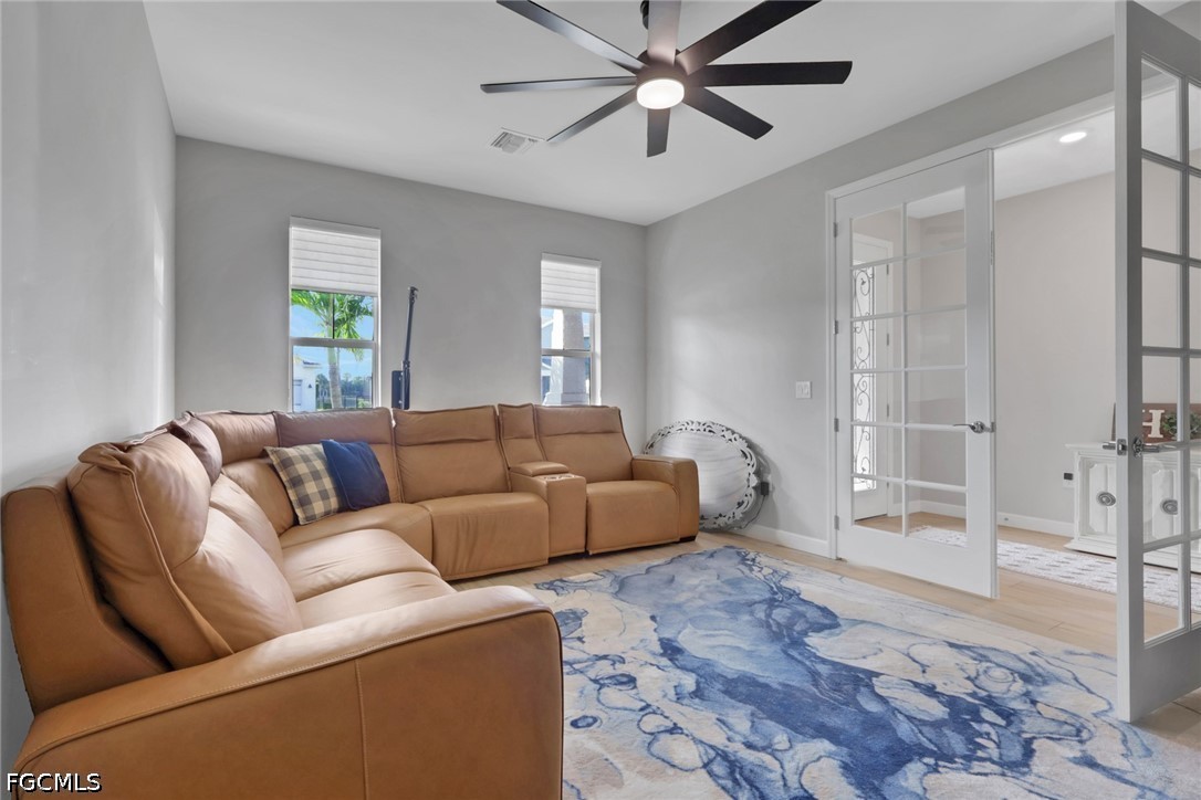 3 Bed SingleFamilyResidence for Sale in Babcock, photo 4