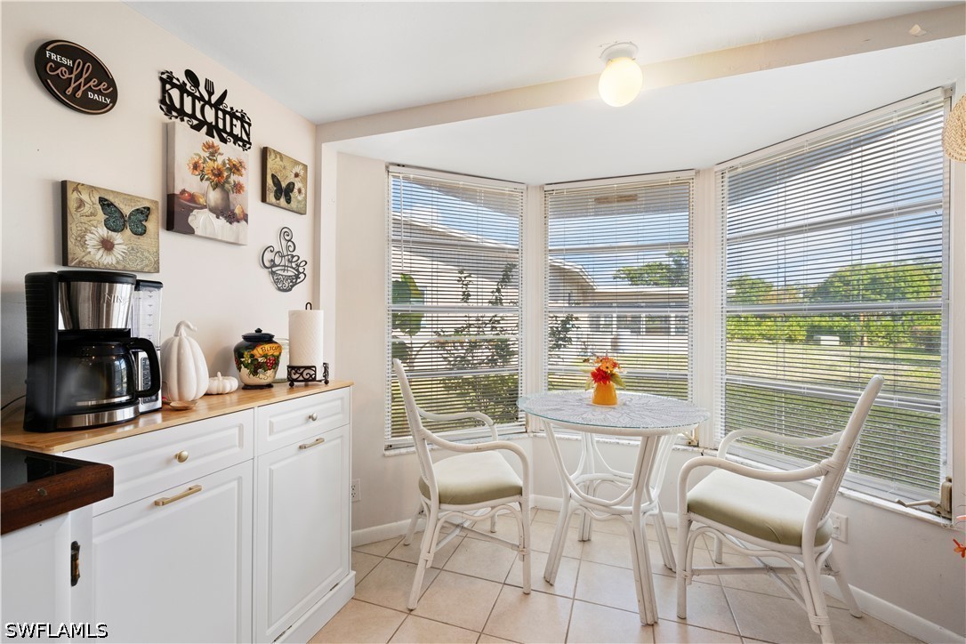 2 Bed SingleFamilyResidence for Sale in Naples, photo 4