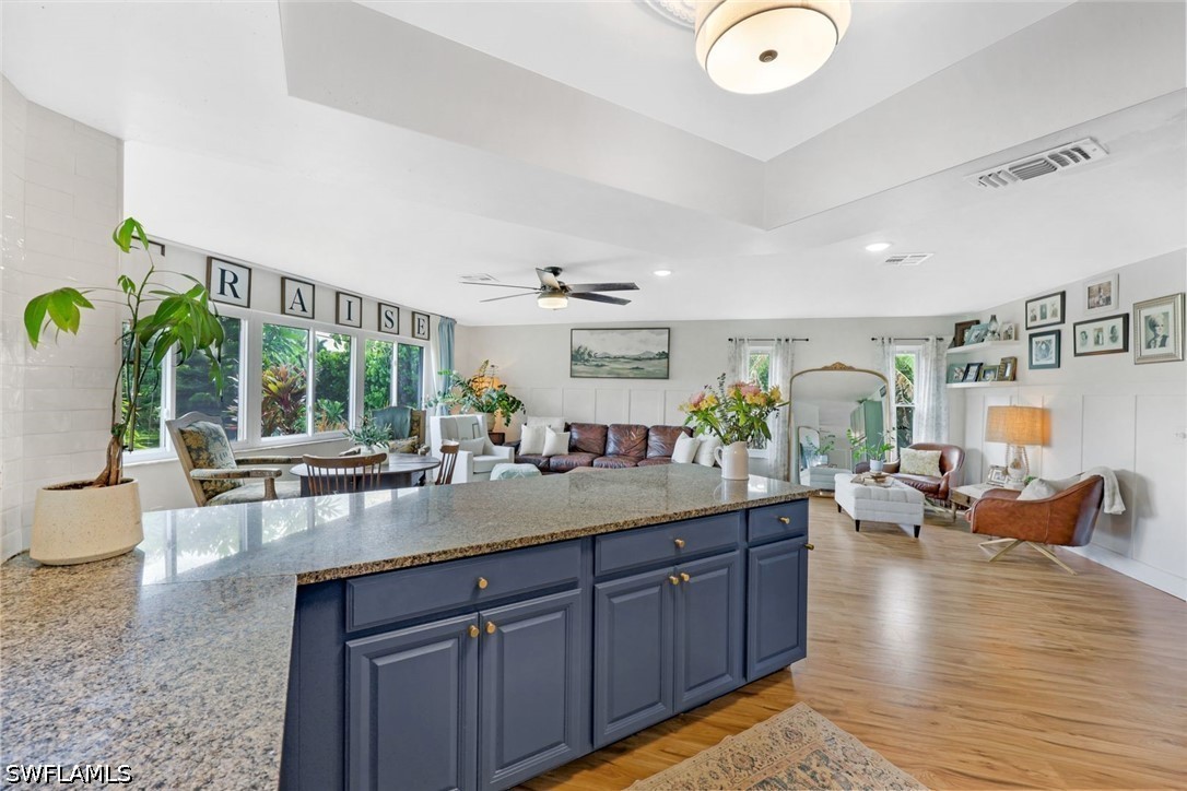 3 Bed Waterfront Home for Sale in Torrey Pines, photo 4
