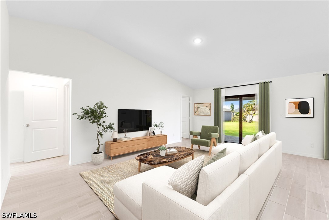 3 Bed SingleFamilyResidence for Sale in Lehigh Acres, photo 4