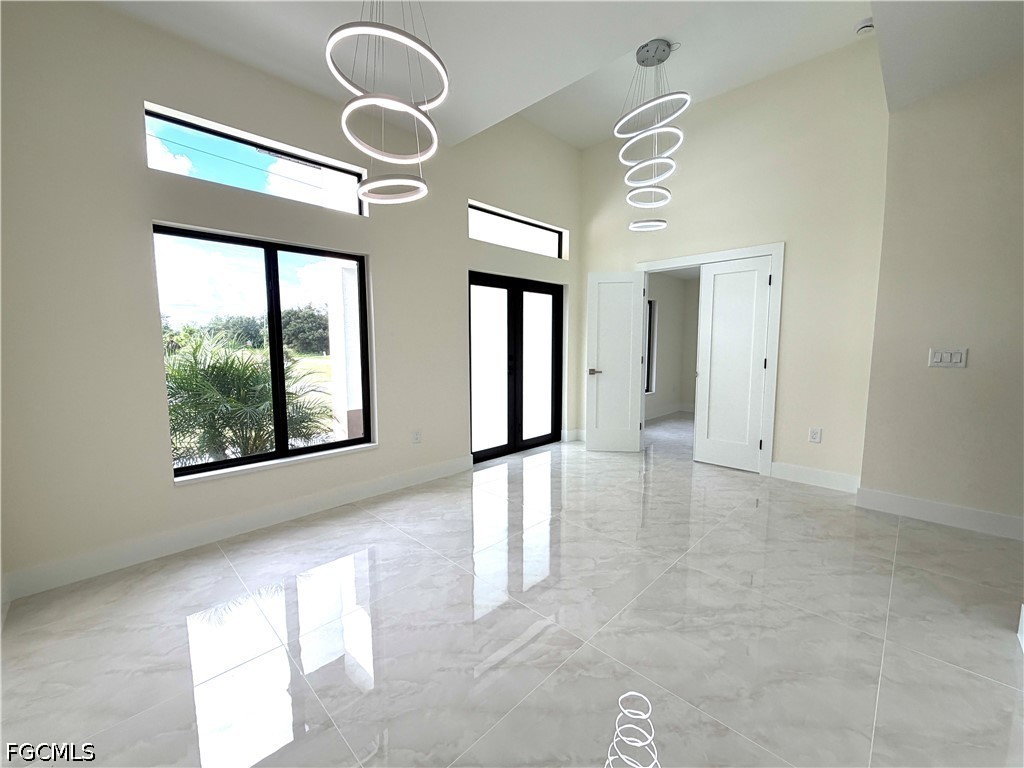 3 Bed SingleFamilyResidence for Sale in Lehigh Acres, photo 4
