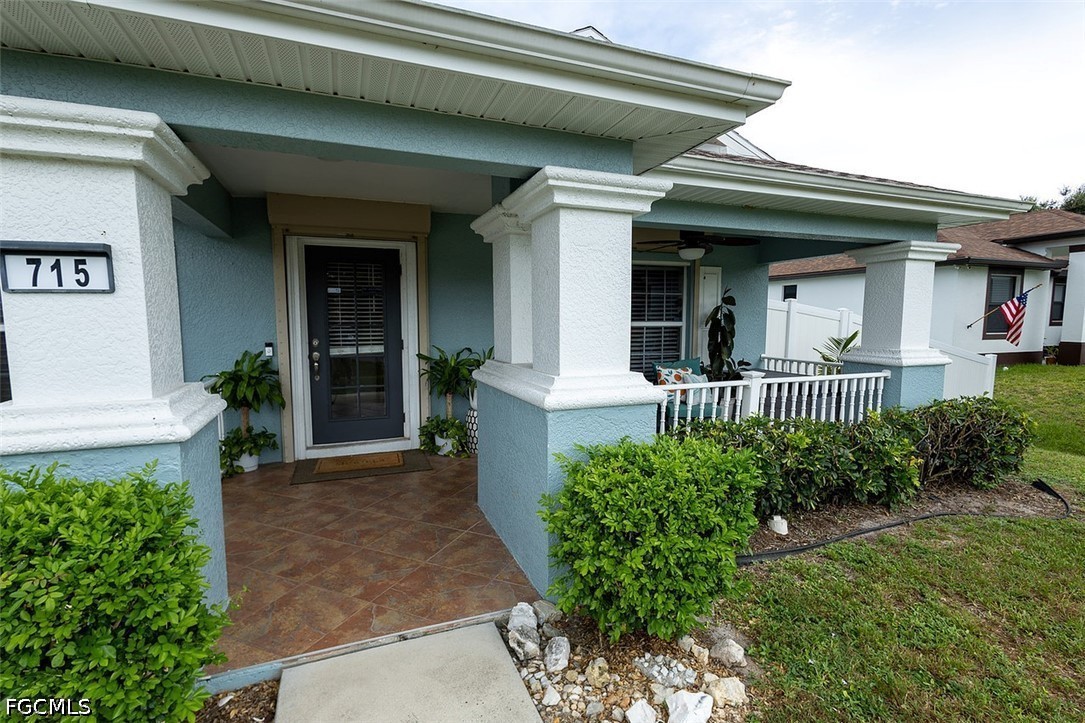 3 Bed SingleFamilyResidence for Sale in Mirror Lakes, photo 4