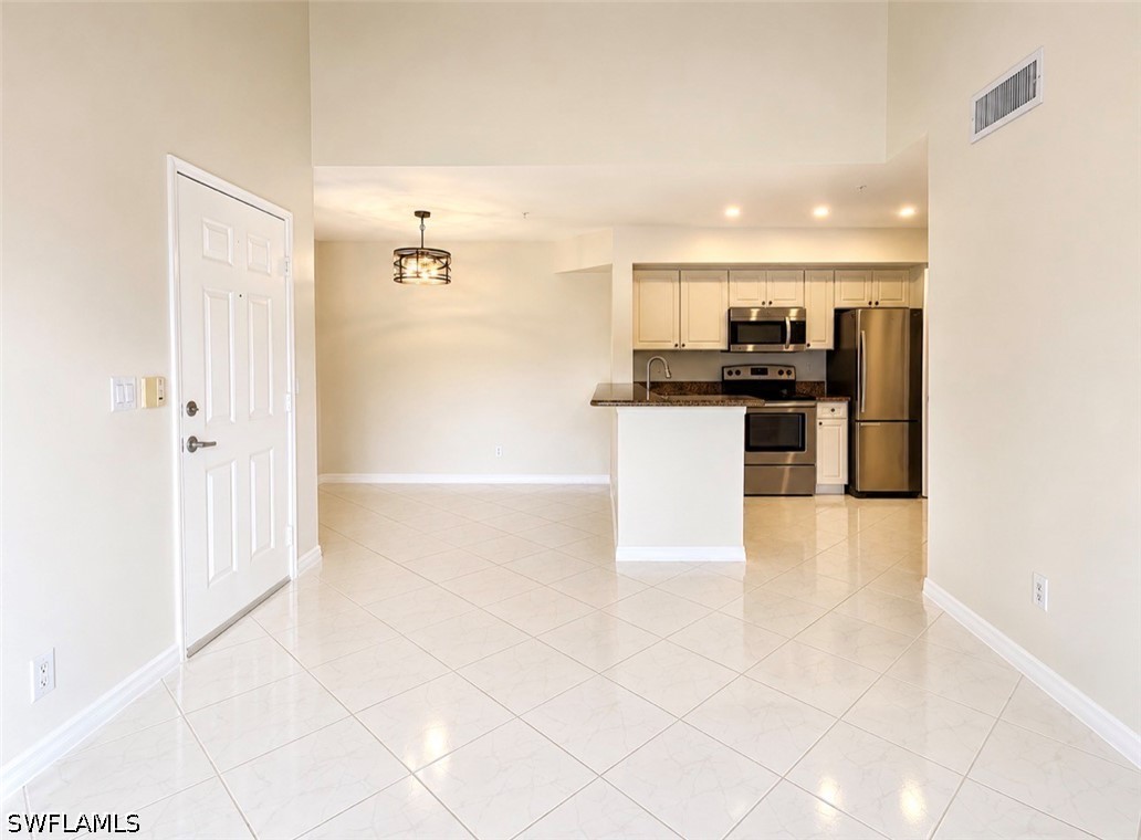 1 Bed Condominium for Sale in Naples, photo 4