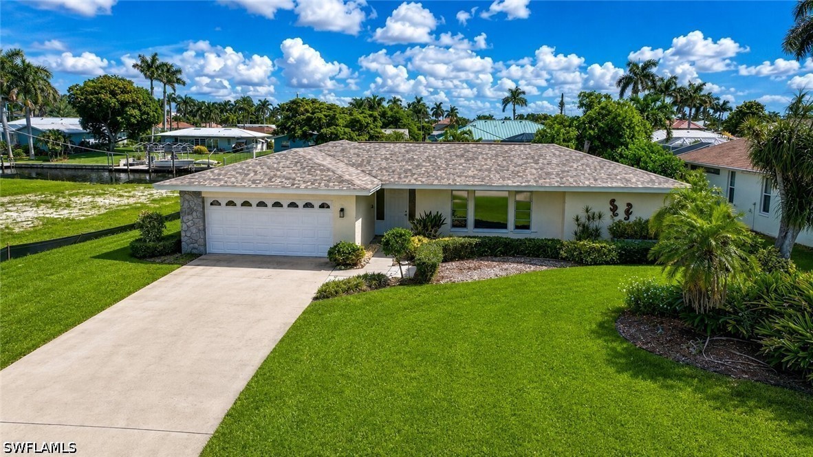 3 Bed Waterfront Home for Sale in Cape Coral, photo 4