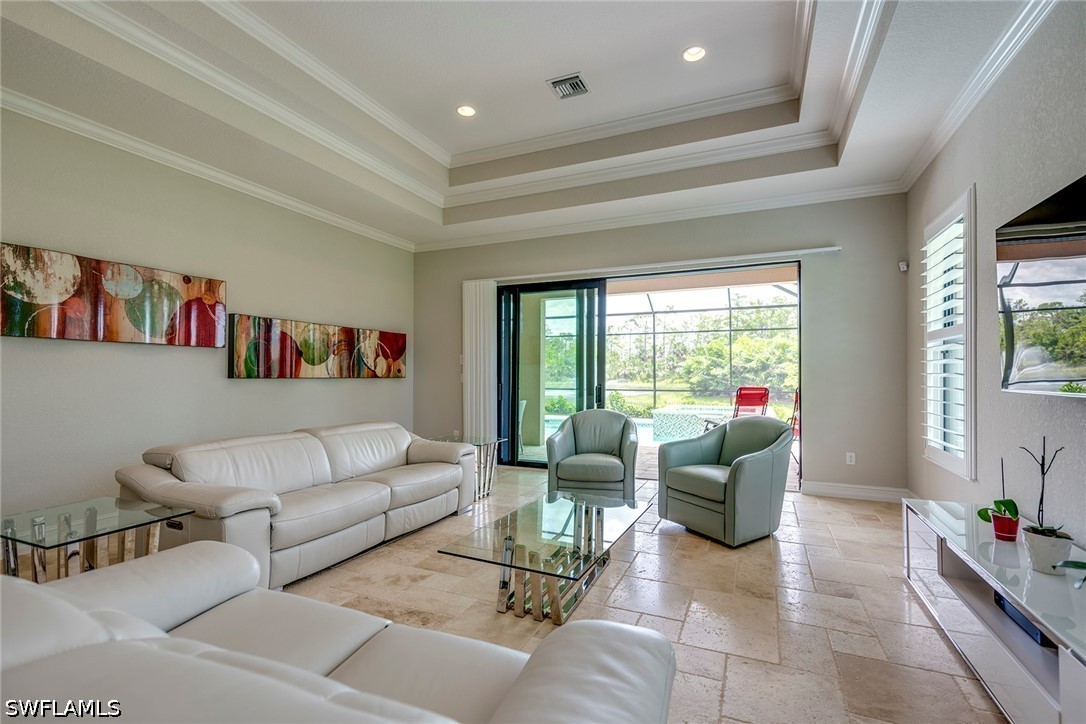 3 Bed Pool Home for Sale in Lakoya, photo 4