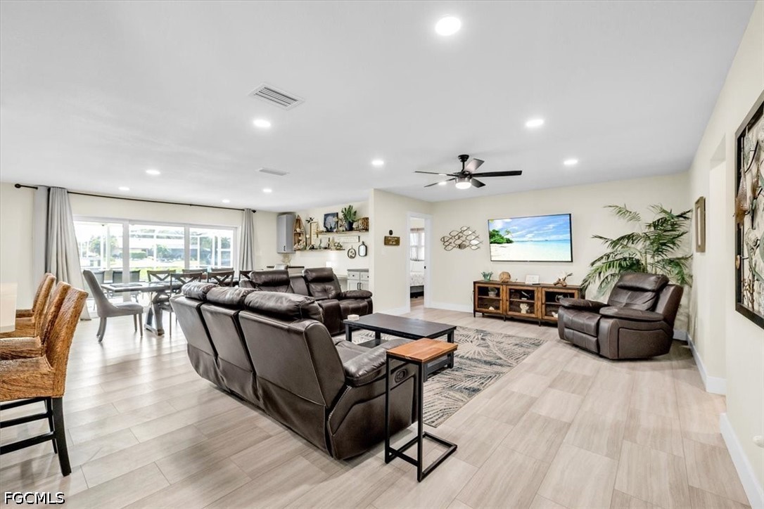 3 Bed Pool Home for Sale in Port Charlotte, photo 4