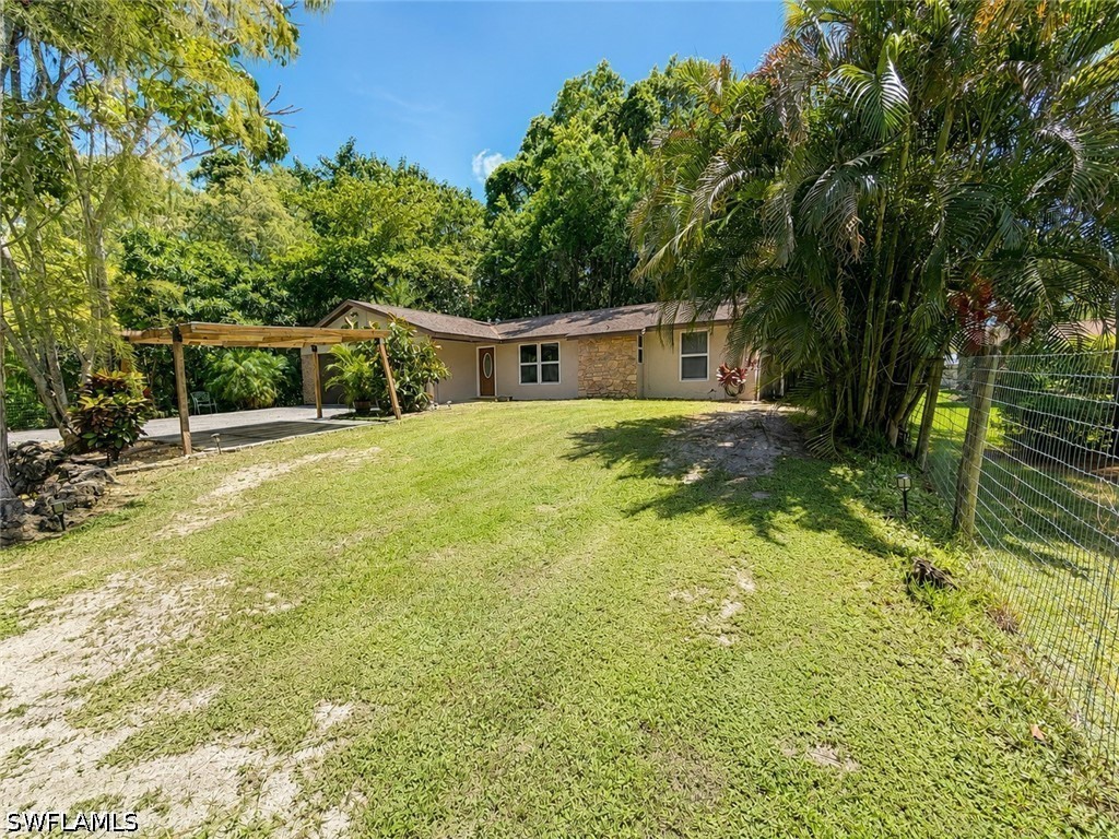 3 Bed SingleFamilyResidence for Sale in Naples, photo 4
