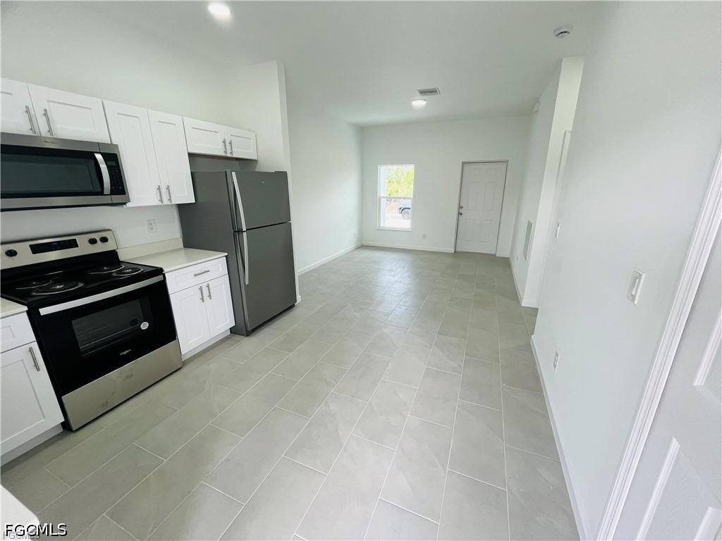 2 Bed SingleFamilyResidence for Sale in Alva, photo 4