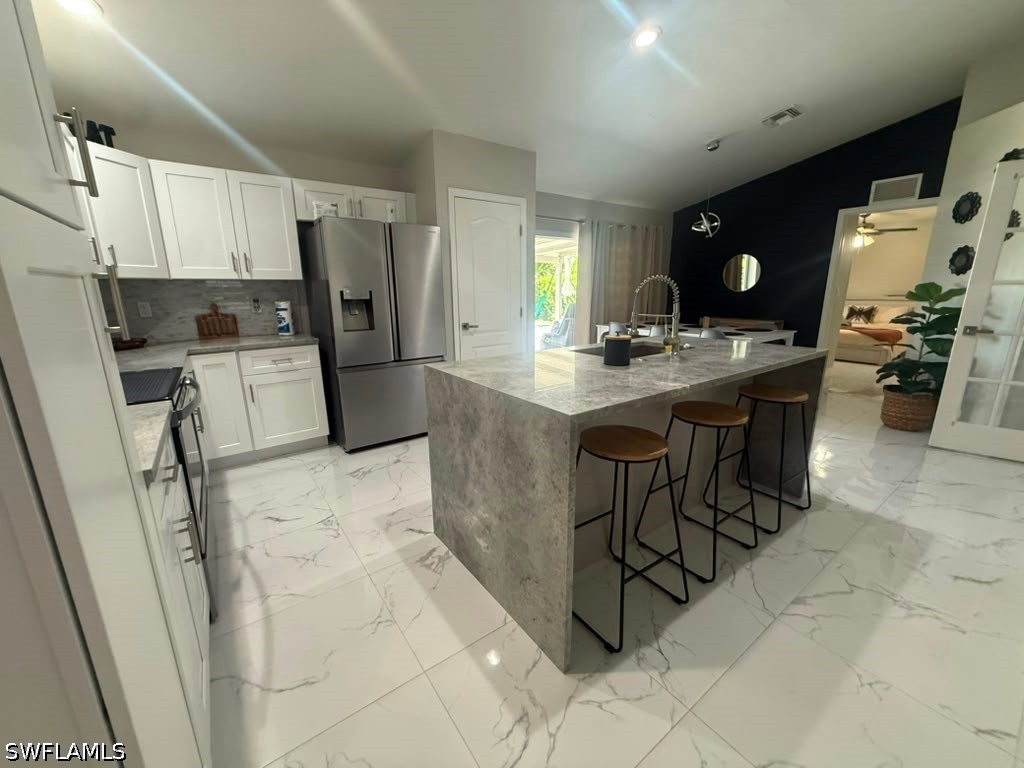 3 Bed Pool Home for Sale in Cape Coral, photo 4