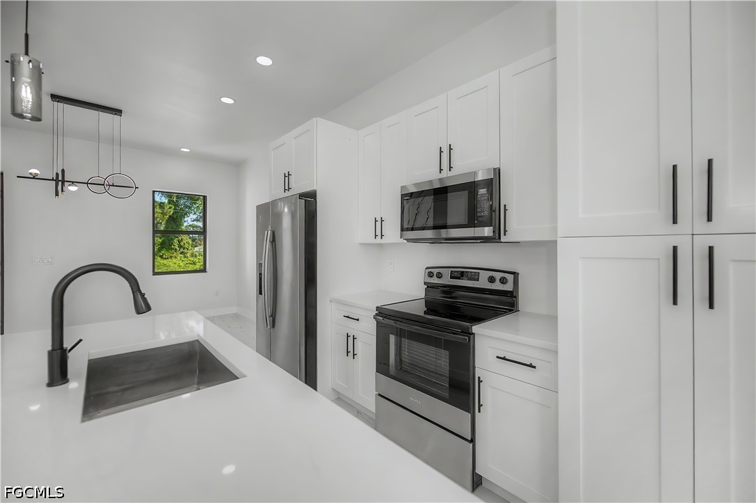 3 Bed SingleFamilyResidence for Sale in Lehigh Acres, photo 4