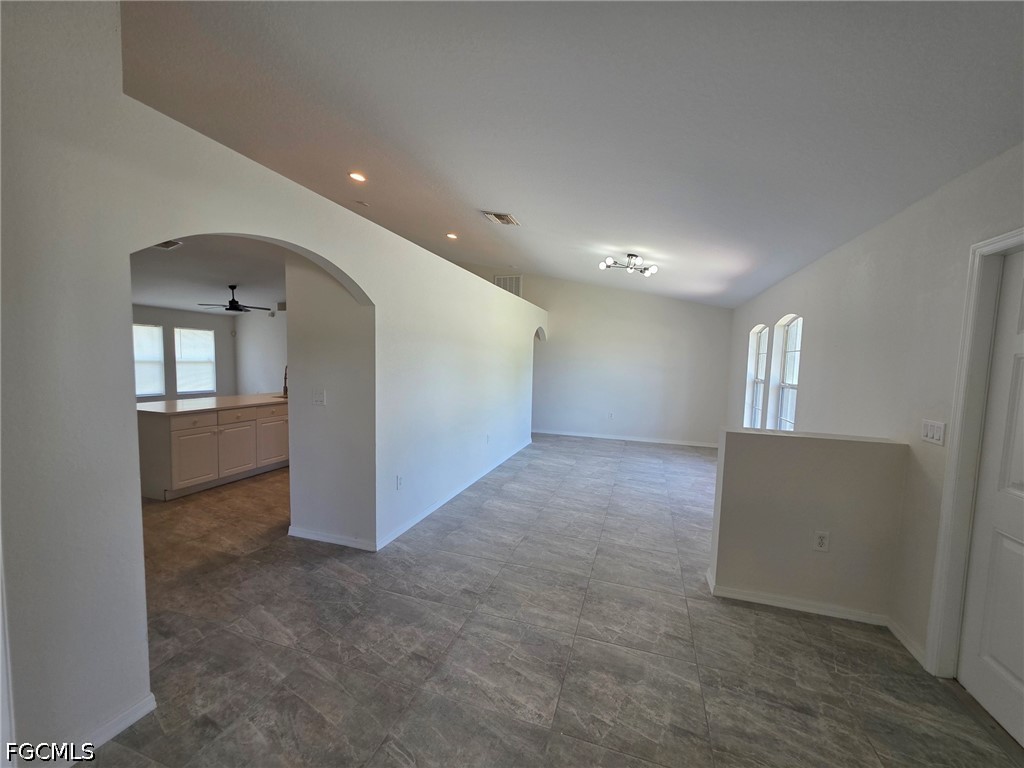 3 Bed SingleFamilyResidence for Sale in Lehigh Acres, photo 4
