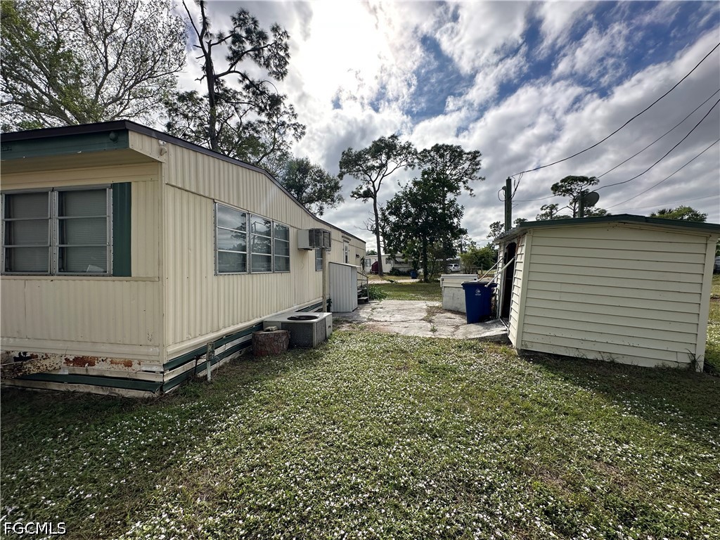 1 Bed Condominium for Sale in North Fort Myers, photo 4