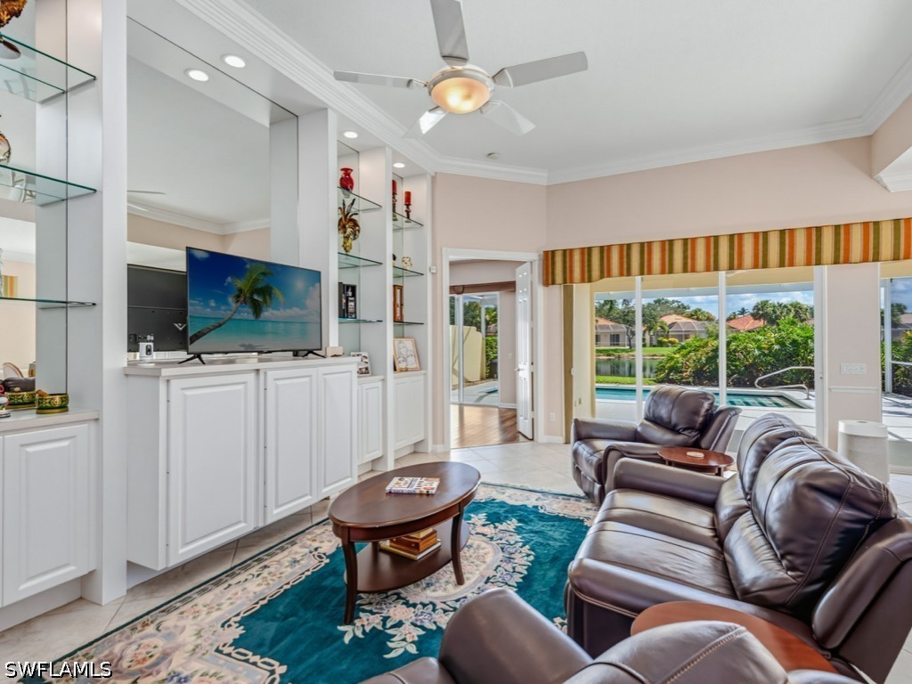 3 Bed Pool Home for Sale in Island Walk, photo 4