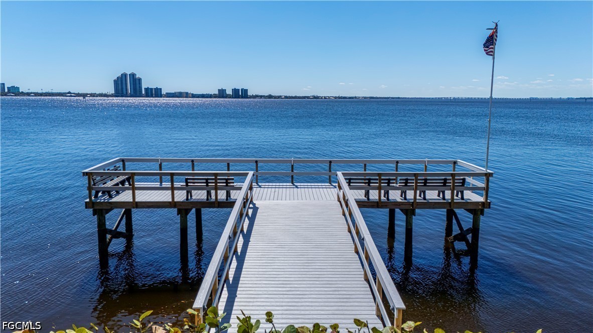 3 Bed Waterfront Home for Sale in North Shore Place, photo 4