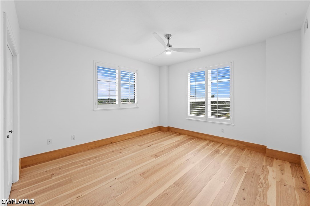 3 Bed Waterfront Home for Sale in Naples, photo 4